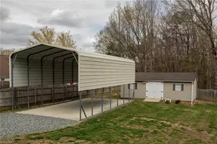 605 Paul Kennedy Rd, Thomasville, NC 27360 - Photo 37