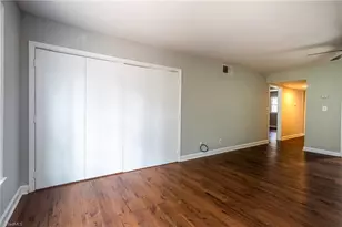 2890 Carriage Dr, Winston-Salem, NC 27106 - Photo 11