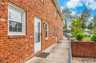 1007 Robin Hood Rd, High Point, NC 27262 - Photo 25