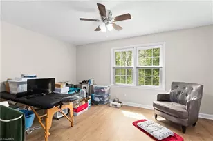 1007 Robin Hood Rd, High Point, NC 27262 - Photo 21