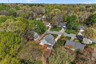 6727 River Hills Dr, Greensboro, NC 27410 - Photo 35