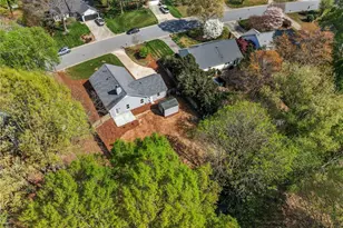 6727 River Hills Dr, Greensboro, NC 27410 - Photo 37