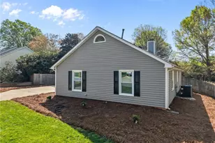 6727 River Hills Dr, Greensboro, NC 27410 - Photo 25