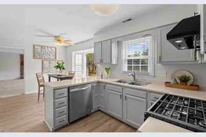 5828 Stoney Glen Loop, Greensboro, NC 27409 - Photo 17