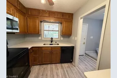 1602 Ternberry Road, High Point, NC 27262 - Photo 7