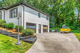 245 Heathcliff Pl, Winston-Salem, NC 27104 - Photo 3