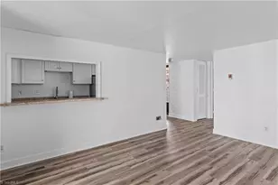 1739 S Hawthorne Rd, Winston-Salem, NC 27103 - Photo 7