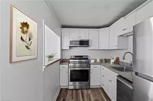 1739 S Hawthorne Rd, Winston-Salem, NC 27103 - Photo 5