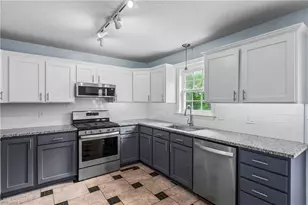 4542 Bottoms Rock Ln, Pfafftown, NC 27040 - Photo 9