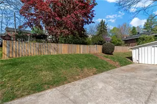 174 N Hawthorne Rd, Winston-Salem, NC 27104 - Photo 37