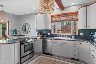 174 N Hawthorne Rd, Winston-Salem, NC 27104 - Photo 9