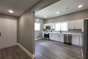 12 Forsyth St, Thomasville, NC 27360 - Photo 11