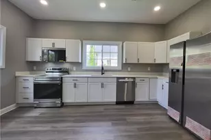 12 Forsyth St, Thomasville, NC 27360 - Photo 5