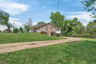 1319 S Old US Hwy 52, Pilot Mountain, NC 27041 - Photo 27