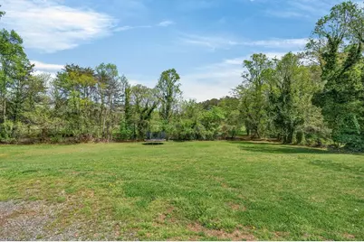 1319 S Old US Highway 52, Pilot Mountain, NC 27041 - Photo 27