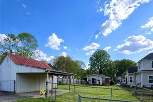 304 Mitchell Ave, Salisbury, NC 28144 - Photo 3