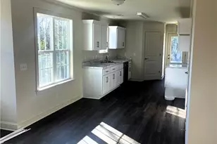 516 White Oak St, High Point, NC 27260 - Photo 5