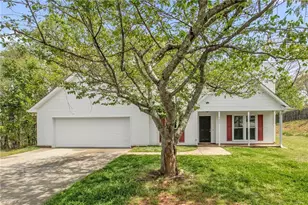 4002 Sourgum Ct, Greensboro, NC 27410 - Photo 3