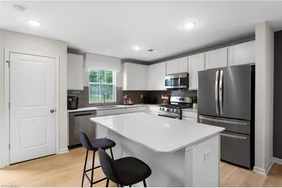 337 Kingscote Way, King, NC 27021 - Photo 5