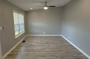 2127 Fairbrother St, Greensboro, NC 27405 - Photo 17