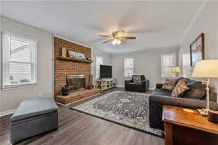 418 Wildwood Ln, Graham, NC 27253 - Photo 9