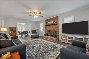 418 Wildwood Ln, Graham, NC 27253 - Photo 7