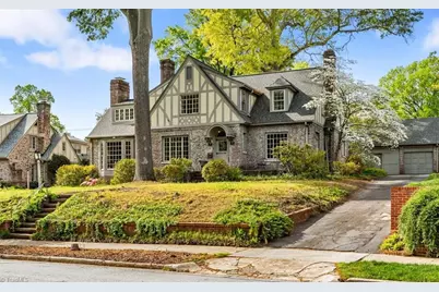 812 Dover Road, Greensboro, NC 27408 - Photo 3