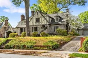 812 Dover Rd, Greensboro, NC 27408 - Photo 3