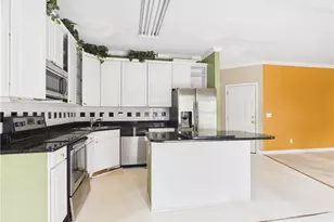 6311 High View Rd, Greensboro, NC 27410 - Photo 9