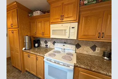 130 Winchester Drive, King, NC 27021 - Photo 5