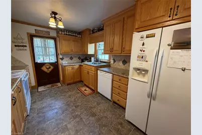 130 Winchester Drive, King, NC 27021 - Photo 9