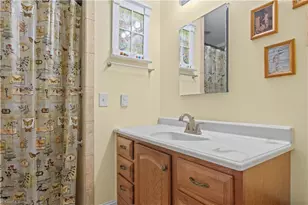 3203 Edgewater Dr, Greensboro, NC 27403 - Photo 33