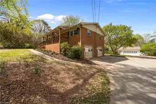 207 Chestnut Ln, Winston-Salem, NC 27107 - Photo 3