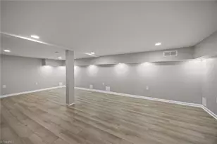 207 Chestnut Ln, Winston-Salem, NC 27107 - Photo 25