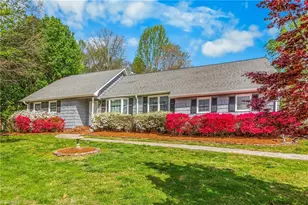 131 Ridge St, Jonesville, NC 28642 - Photo 3