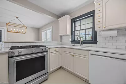 402 Westdale Place, Greensboro, NC 27403 - Photo 13