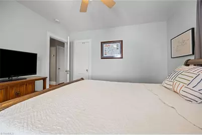 402 Westdale Place, Greensboro, NC 27403 - Photo 21