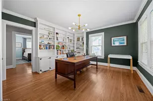 402 Westdale Pl, Greensboro, NC 27403 - Photo 17