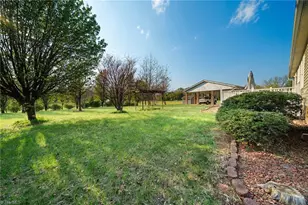 5150 Paramount Rd, Pfafftown, NC 27040 - Photo 37