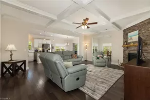 411 Freemont Dr, Thomasville, NC 27360 - Photo 7