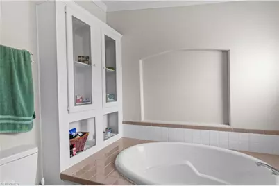 5805 Marshallgate Drive, Winston-Salem, NC 27105 - Photo 23