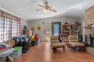 5805 Marshallgate Dr, Winston-Salem, NC 27105 - Photo 15