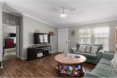 5805 Marshallgate Drive, Winston-Salem, NC 27105 - Photo 7