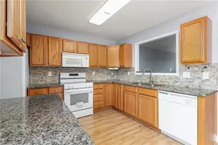 1414 Collins Dr, Burlington, NC 27215 - Photo 9