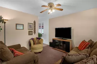 4013 Oak Ridge Dr, Winston-Salem, NC 27105 - Photo 9