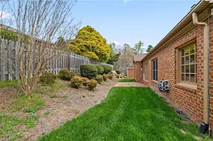 913 Flicker Ln, High Point, NC 27262 - Photo 33
