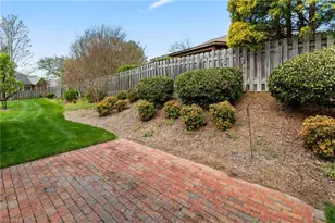 913 Flicker Ln, High Point, NC 27262 - Photo 33