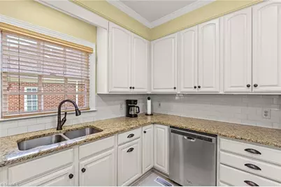 913 Flicker Lane, High Point, NC 27262 - Photo 11