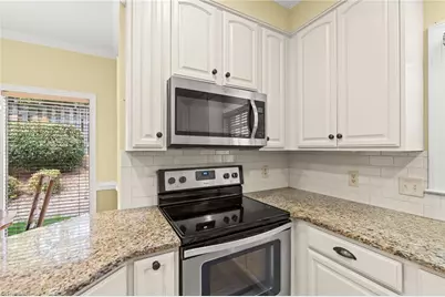 913 Flicker Lane, High Point, NC 27262 - Photo 13