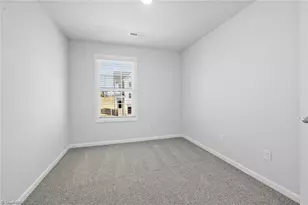 1096 University Dr, Burlington, NC 27215 - Photo 9